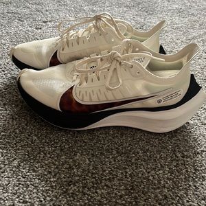 Women’s Nike Zoom Gravity